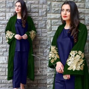 Hi guys I'm selling 3 piece dress if you like text